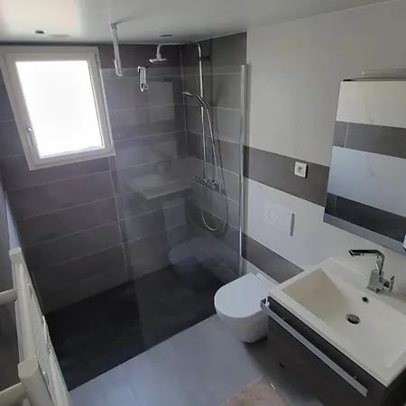 Entier, Independant Et Au Calme Holiday home *